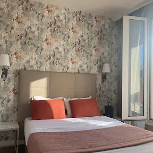 Otel De Venise **