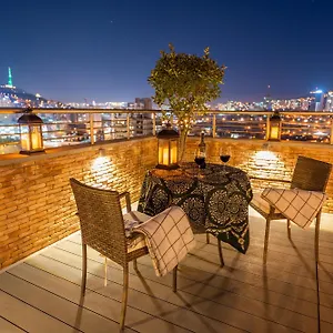 Otel Reed, Tiflis